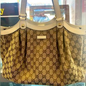Brand New Gucci Bag!!!